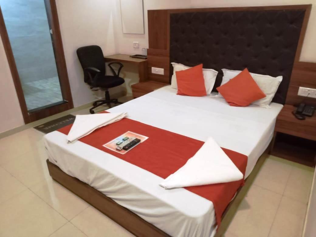 Sai Deep Lodging Navi Mumbai Buitenkant foto