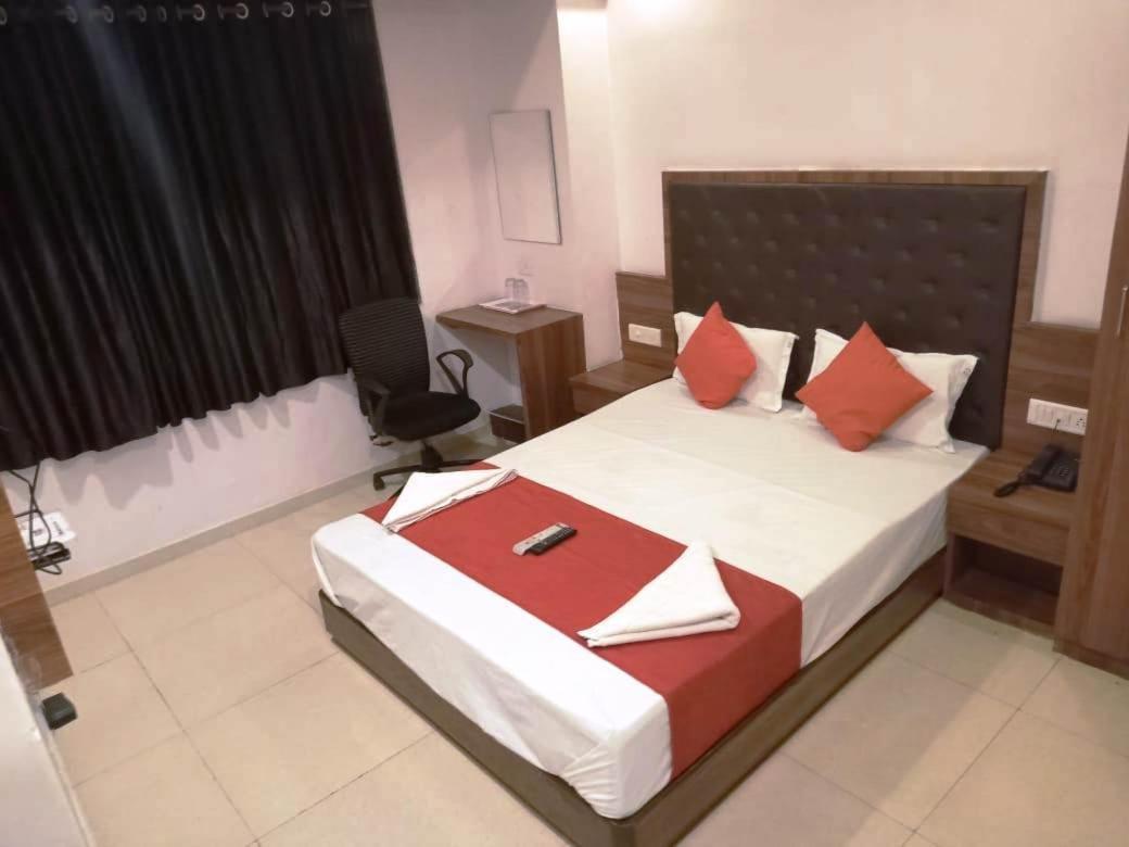 Sai Deep Lodging Navi Mumbai Buitenkant foto