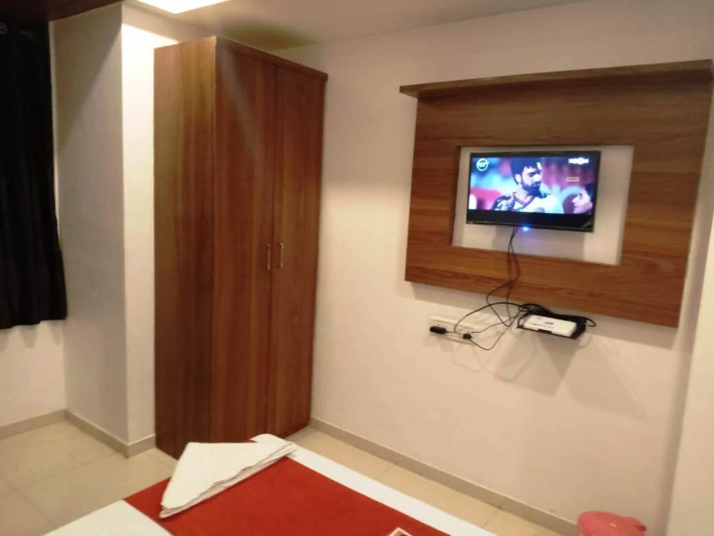 Sai Deep Lodging Navi Mumbai Buitenkant foto